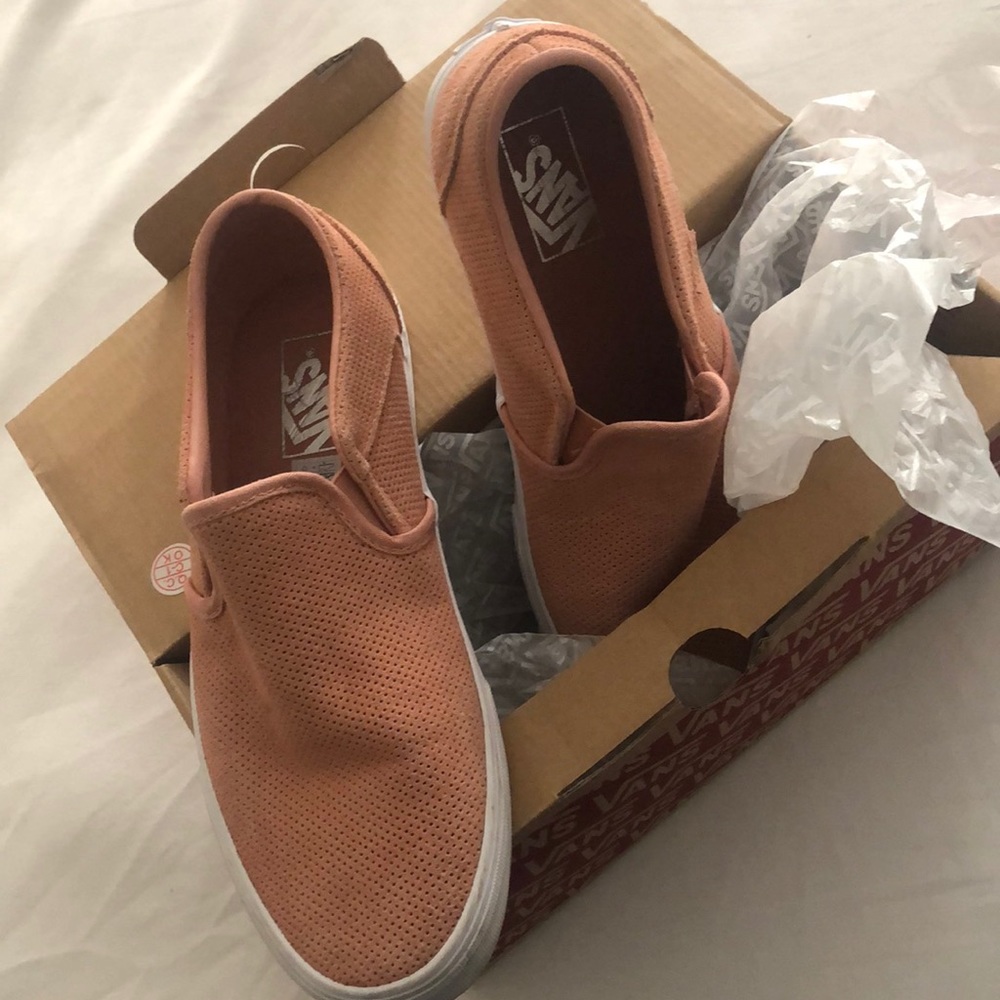 LIKE NEW, lightly worn once, 9.5 VANS